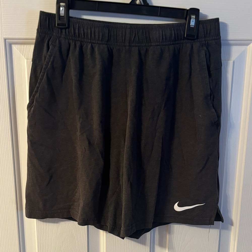 Nike Charcoal Gray Sports dri-fit cotton Shorts size medium